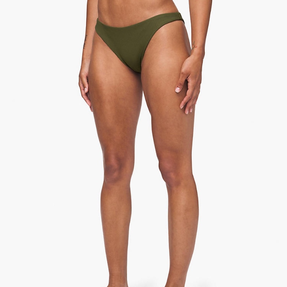 Lululemon Beach Boss LR Skimpy Bottom size 6
